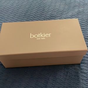 Beautiful jeweled Botkier pool slides. New!